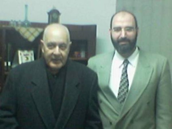 الدكتور أمير صالح مع سعادة الفريق صلاح الدين عبد الحليم