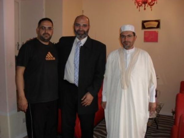 الدكتور أمير صالح مع فضيلة الشيخ أحمد الداعيه الاسلامي والأستاذ كمال