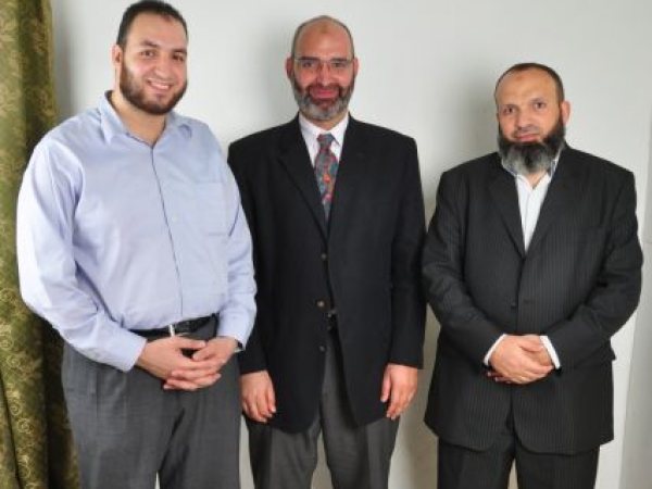 الدكتور أمير صالح مع الدكتور أحمد رزق والمهندس عادل فرج